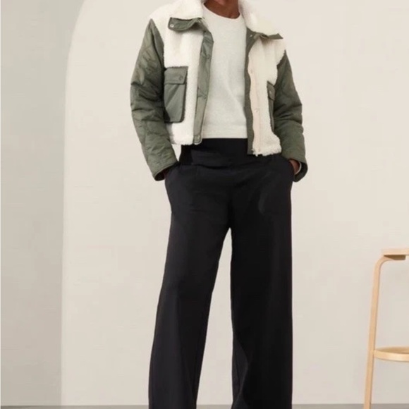 NWT!! Athleta $189 Green and White Fleece Hybrid Cropped Jacket - Picture 1 of 7